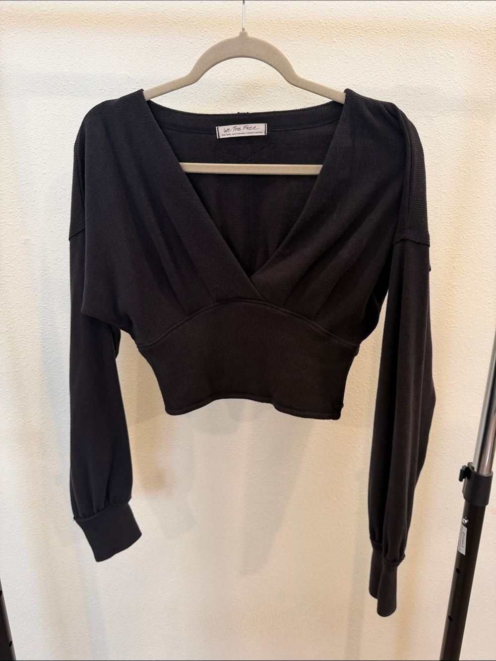 We The Free Black Cropped V-Neck Long Sleeve Top